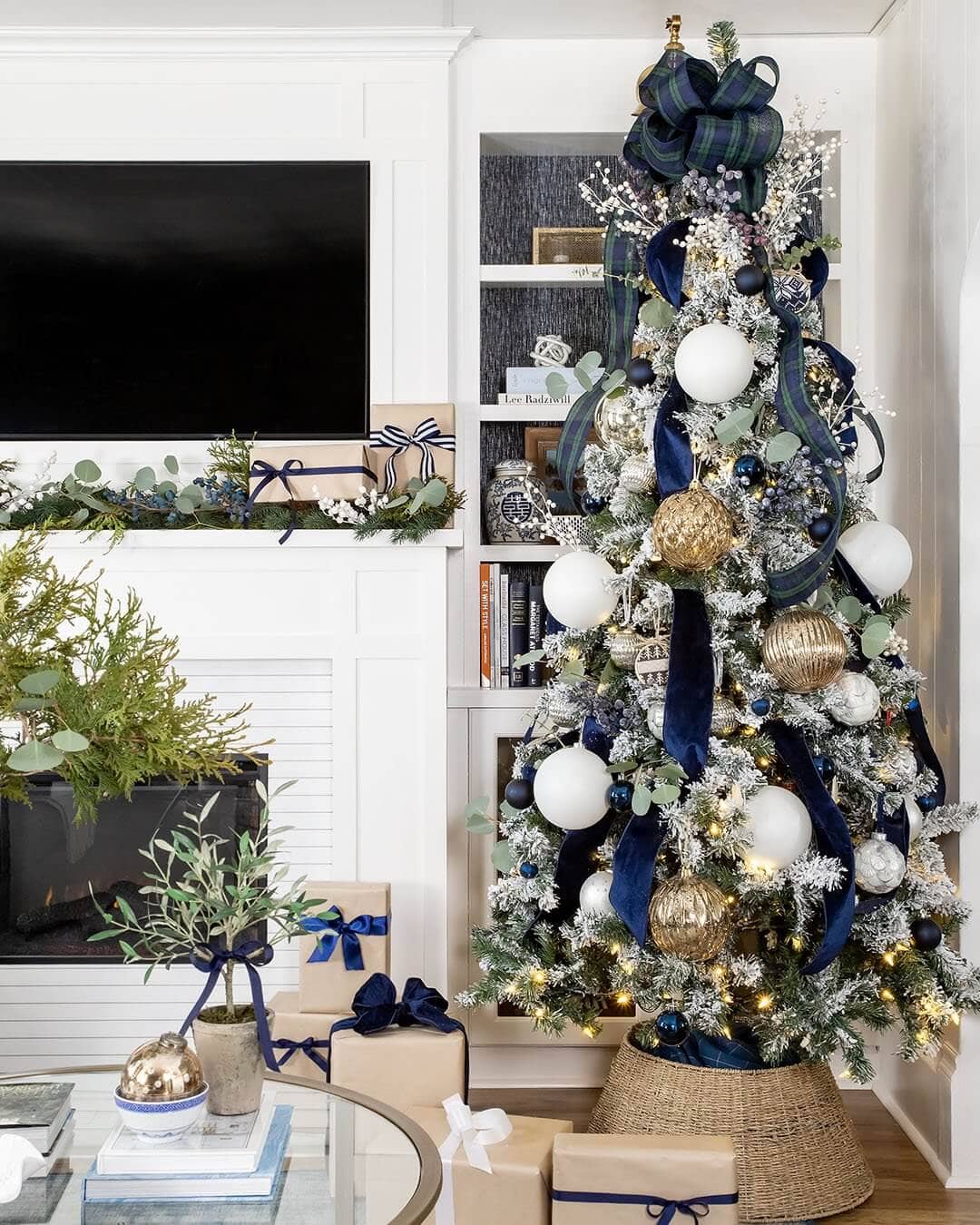 5 Perfect Christmas Color Schemes With Examples - My Homier Home