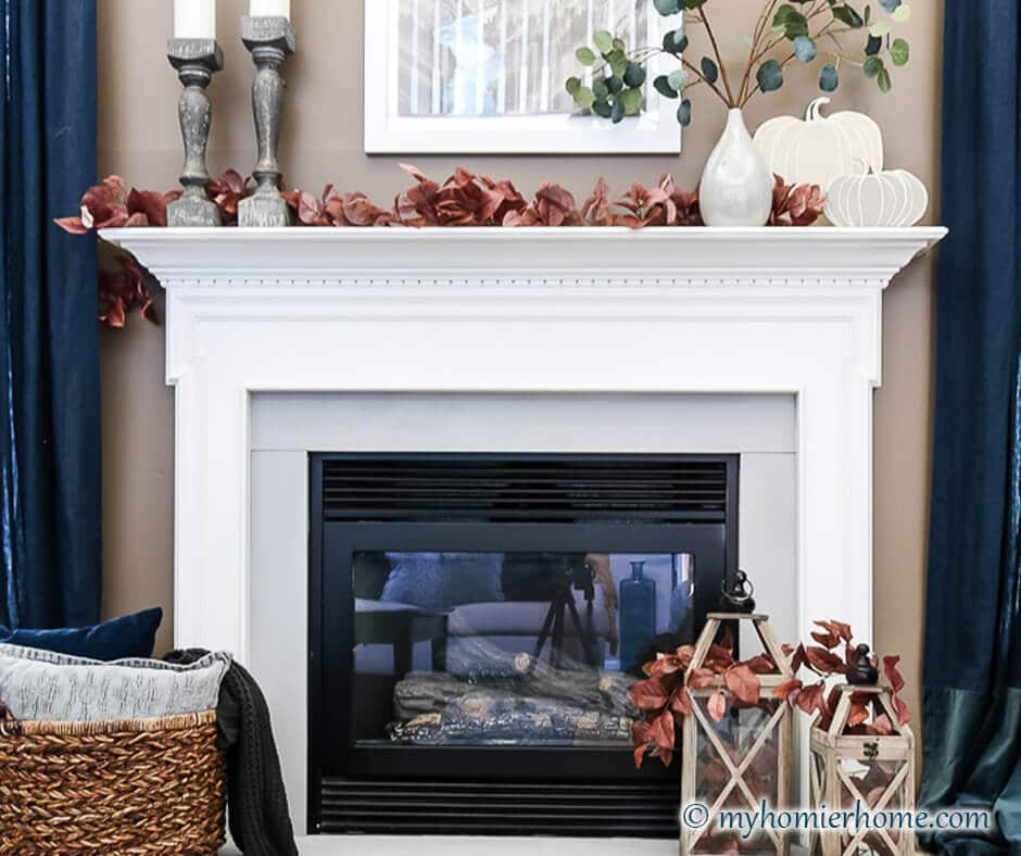 Looking to style your fireplace for fall this year? Find my favorite decor way to make the seasonal change for your fireplace.