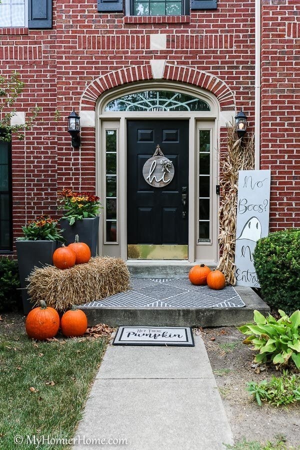 Beautiful and Unique Fall Front Porch Ideas - My Homier Home