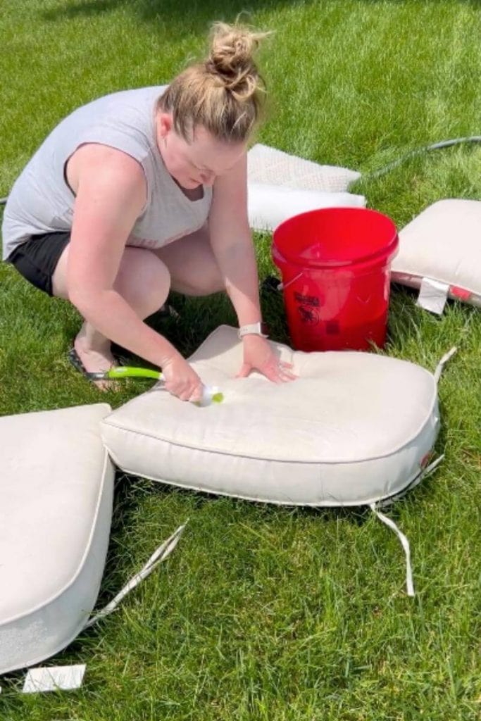 How to Clean Outdoor Cushions - 3