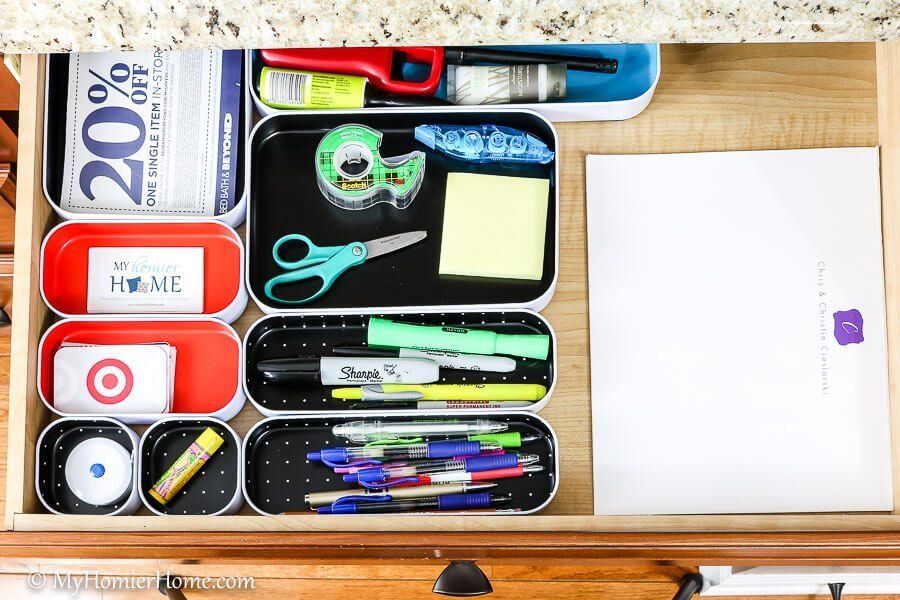 Working with a messy kitchen desk? These tips for kitchen desk organization will get from clutter to chaos-free organization for the quick win!
