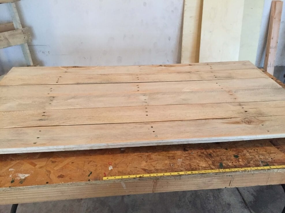 pallet headboard 2