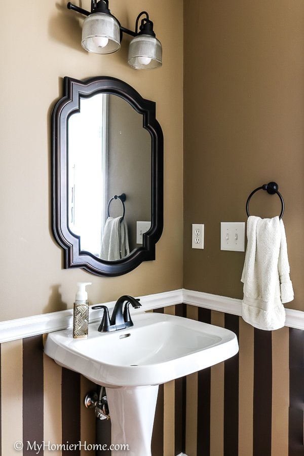 https://myhomierhome.com/wp-content/uploads/Small-Bathroom-Makeover-4.jpg