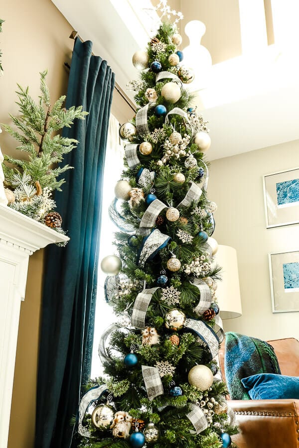 How To Decorate A Small Skinny Christmas Tree | Psoriasisguru.com